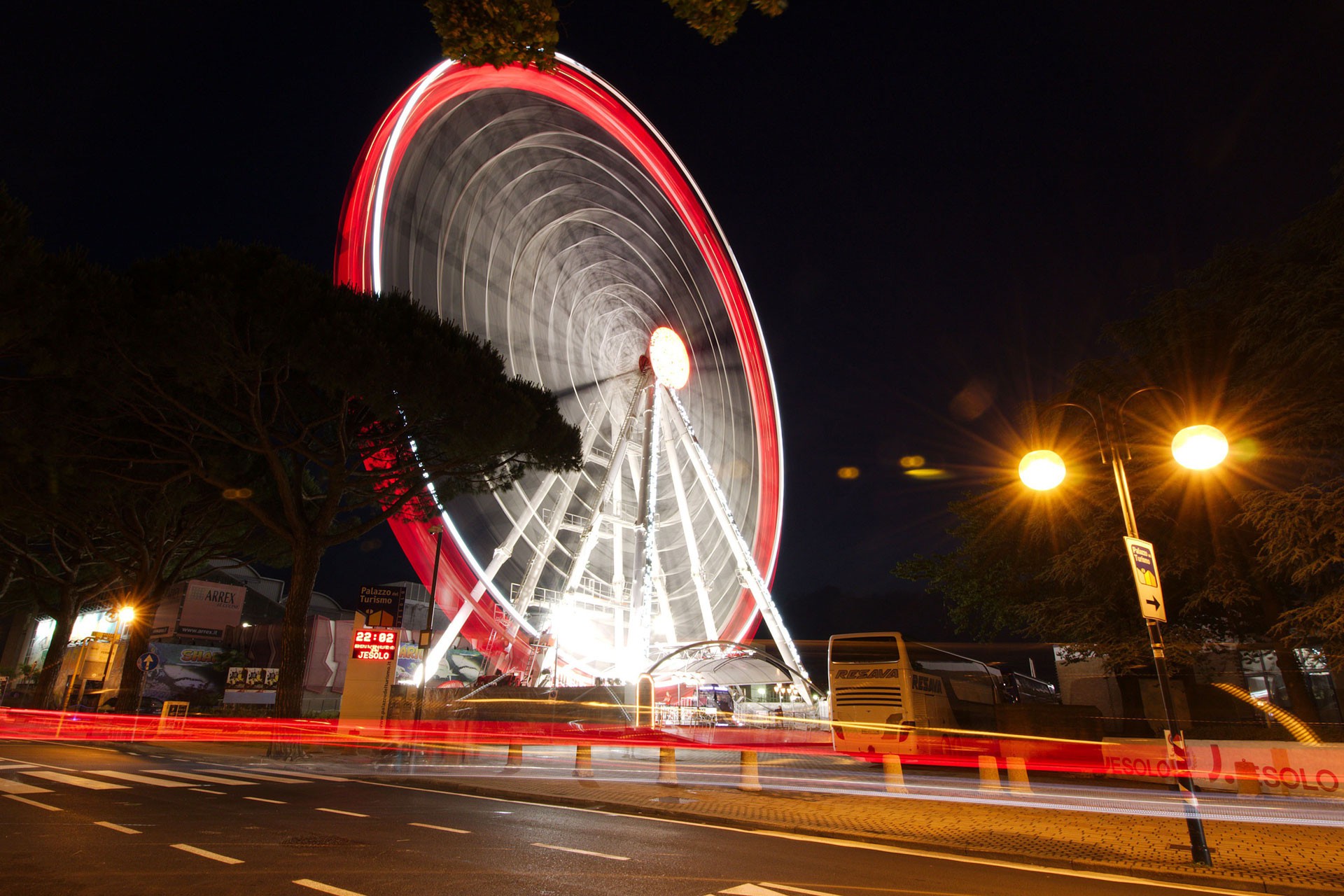Large Ferris Wheel